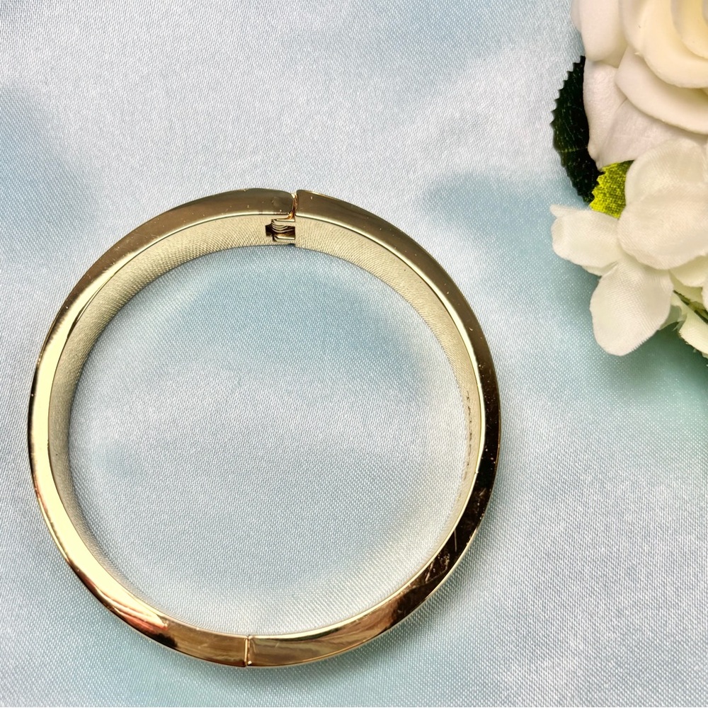 xxSOLDxx              Talbots Gold Tone Hinged Bangle Bracelet, [2.75” diameter] - Picture 2 of 8
